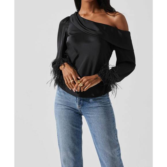 NEW ASTR dawn off shoulder feather trim top in black - Picture 1 of 5